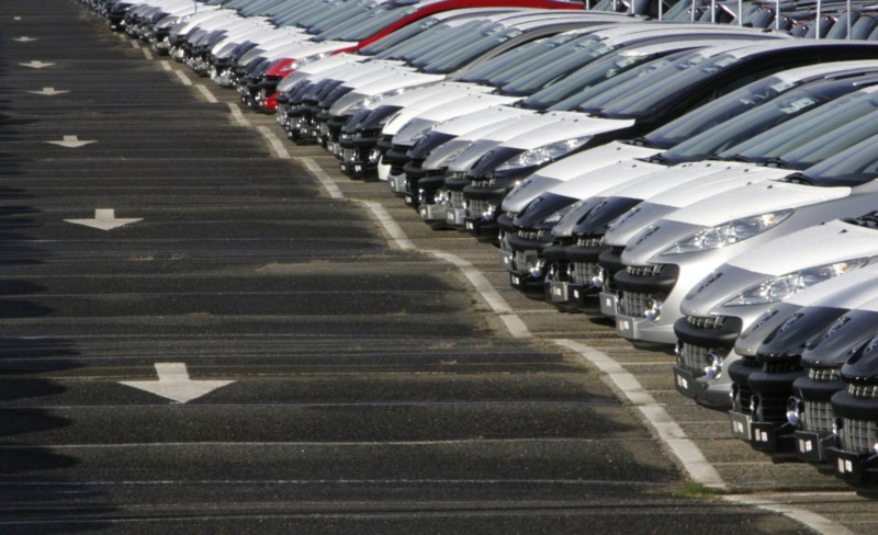 Μείωση 25% κατέγραψαν οι πωλήσεις καινούριων αυτοκινήτων το Νοέμβριο στη Δυτ. Ευρώπη