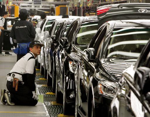 Μείωση παραγωγής εξετάζει o όμιλος Toyota για το 2009