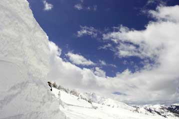 Απειλές για βόμβα ανάγκασαν τις Αρχές να εκκενώσουν το χιονοδρομικό κέντρο του Ασπεν