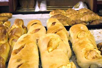 Κλειστά αρτοποιεία, φαρμακεία και εμπορικά καταστήματα