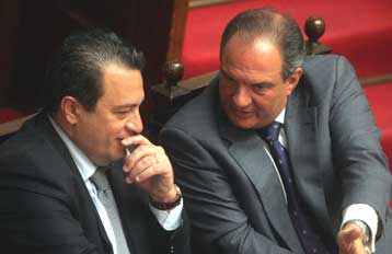 Προ ημερησίας διάταξης συζήτηση στη Βουλή για την Παιδεία ζητά ο πρωθυπουργός