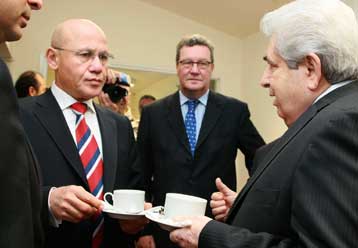 Νέα συνάντηση Χριστόφια – Ταλάτ για το Κυπριακό τη Δευτέρα