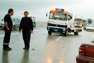 Μετ΄εμποδίων η κίνηση στη διασταύρωση Θηβών της Εθνικής Οδού στο ρεύμα προς Αθήνα