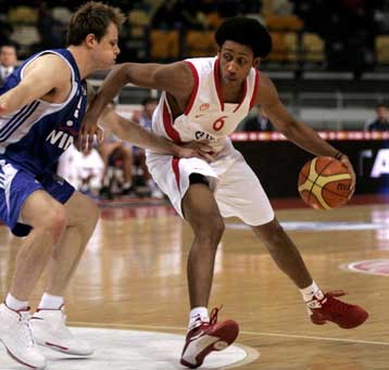 Με το δεξί ο Ολυμπιακός στο νέο έτος, άνετη επικράτηση επί του Πανελλήνιου