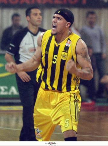 Προβάδισμα για την τρίτη θέση πήρε ο Αρης, 71-59 τον Πανιώνιο