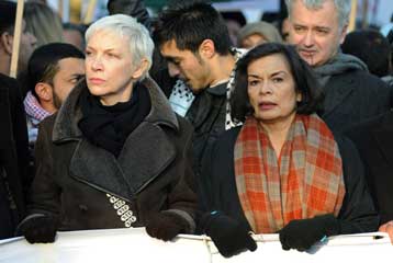 Διαδηλώσεις διαμαρτυρίας σε όλο τον κόσμο για την αιματοχυσία στη Γάζα