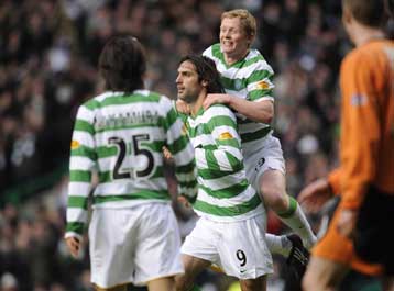 Μολονότι ο Σαμαράς σκόραρε δις, η Σέλτικ έμεινε στο 2-2