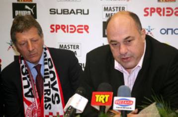 Ο Ολυμπιακός Βόλου παρουσίασε τον Τζουζέπε Ματεράτσι