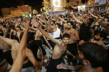 Επίθεση αυτοκτονίας έξω από τέμενος της Βαγδάτης με 38 νεκρούς