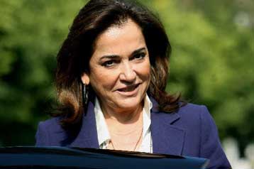 Αμεσο τερματισμό των χερσαίων επιχειρήσεων στη Γάζα ζητά η Ντόρα Μπακογιάννη