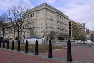 Σε ξενοδοχείο στην Ουάσινγκτον μετακόμισε η οικογένεια Ομπάμα