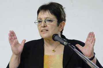 «Παλαιστιανικό μισοκράτος επιδιώκει το Ισραήλ» διαπιστώνει από τη Ραμάλα η Αλ.Παπαρήγα