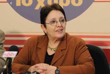 Κατάπαυση του πυρός αμέσως και ενιαίο παλαιστιανικό κράτος ζητά η Αλέκα Παπαρήγα