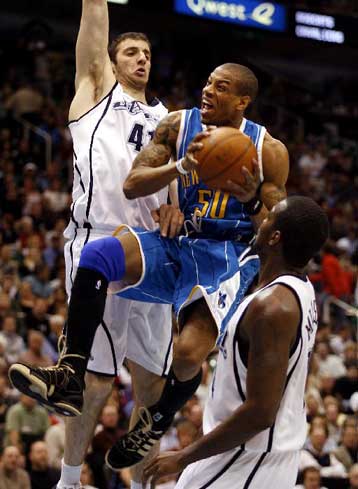 Νίκη για τους Τζαζ κόντρα στους Χόρνετς με 116-90