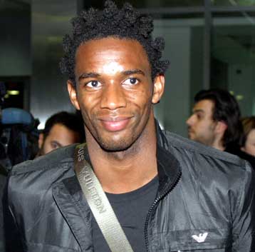 Έφτασε ο Λίνο, πίστωση δύο ετών ζητά ο Χαλκιάς