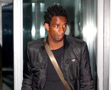 Στα ασπρόμαυρα και επισήμως ο Βραζιλιάνος Λίνο