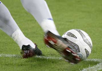 Αναμέτρηση «Δικεφάλων» υπό το βλέμμα Ολυμπιακού, Παναθηναϊκού