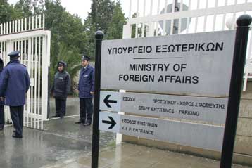 Διαψεύδει η Λευκωσία παρενόχληση ερευνητικού σκάφους από τουρκικό πολεμικό