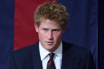Συγγνώμη από τον πρίγκιπα Χάρι για ρατσιστικό χαρακτηρισμό Πακιστανού στρατιώτη
