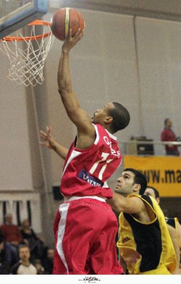 Αγιος… Γκριρ έδωσε στον Ολυμπιακό τη νίκη μέσα στον Αγιο Θωμά