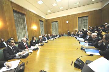 Μετά τον ανασχηματισμό επανέρχεται η εκλογολογία