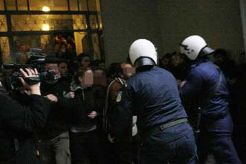 Μηνύσεις κατά της ΕΛ.ΑΣ. για αυθαιρεσία καταθέτουν 14 δικηγόροι