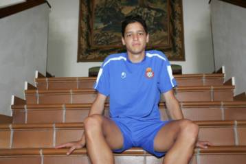 Σοκ με τον τραυματισμό του Ντε Λέρμα στον Πανθρακικό