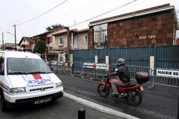 Μολότοφ σε συναγωγές στη Γαλλία, ανησυχία για έξαρση αντισημιτισμού λόγω Γάζας