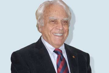 Ο καθηγητής Πάνος Α. Λιγομενίδης είναι ο νέος εκλεγμένος πρόεδρος της Ακαδημίας Αθηνών