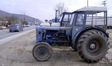 Συνεχίζουν τις κινητοποιήσεις τους οι αγρότες στα Τρίκαλα