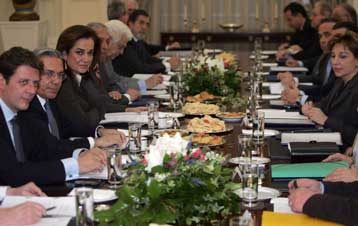 Δυναμικότερη στάση στο θέμα των τουρκικών προκλήσεων ζητά η Αντιπολίτευση