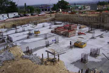 Χρέη ύψους 3 δισ. ευρώ του Δημοσίου προς τις κατασκευαστικές επιχειρήσεις