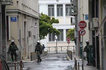 Την ευθύνη για τρεις επιθέσεις ανέλαβε ο Επαναστατικός Αγώνας