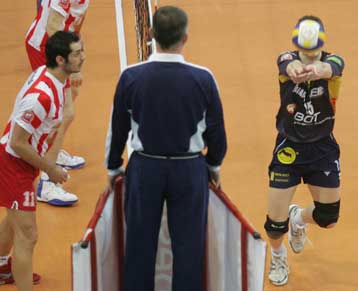 Οι διαιτητές βόλεϊ αποφάσισαν αναβολή, ζητώντας αύξηση