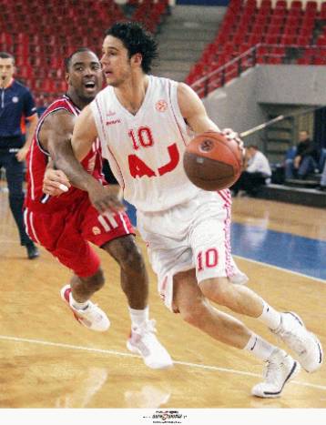 Η Αρμάνι πήρε νίκη και πρόκριση μέσα στο Ελληνικό, 87-77 τον Πανιώνιο