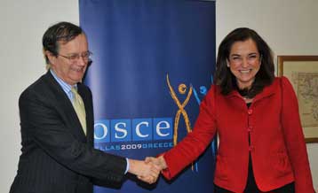 Τις προτεραιότητες της ελληνικής προεδρίας στον ΟΑΣΕ παρουσίασε η Ντόρα Μπακογιάννη