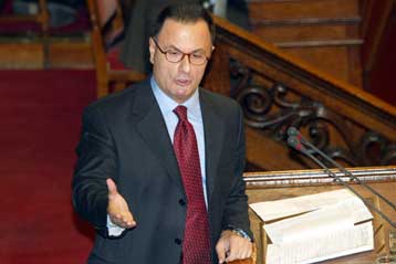 Αντιπαράθεση στη Βουλή για το θέμα της Προανακριτικής Επιτροπής