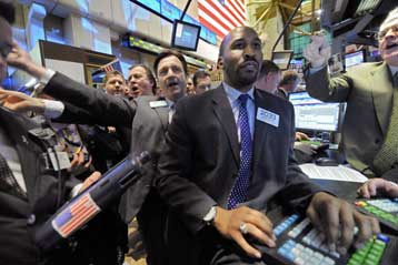 Κέρδη στη Νέα Υόρκη, νέα υποχώρηση στην Ευρώπη