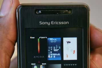 Η Sony Ericsson ανακοινώνει ζημίες για το 2008 και προβλέπει νέα επιδείνωση