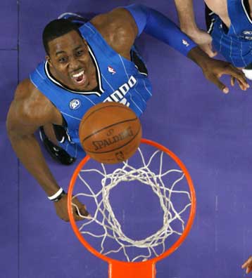 Σπουδαία εκτός έδρας νίκη του Ορλάντο επί των Λέικερς με 109-103