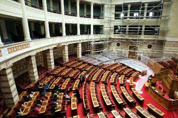 Την αποχώρηση από τη συζήτηση για την Προανακριτική φαίνεται να επιλέγει η ΝΔ