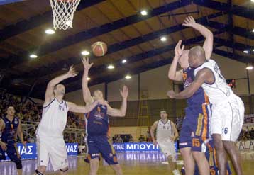 Πέμπτη νίκη για την Ολύμπια, παραμένουν στο… βυθό τα Τρίκαλα