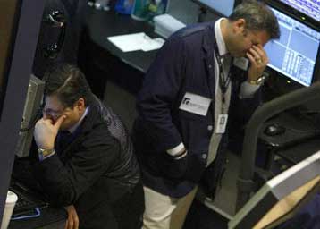 Προς τα 36 δολάρια το βαρέλι υποχωρούν οι τιμές του πετρελαίου