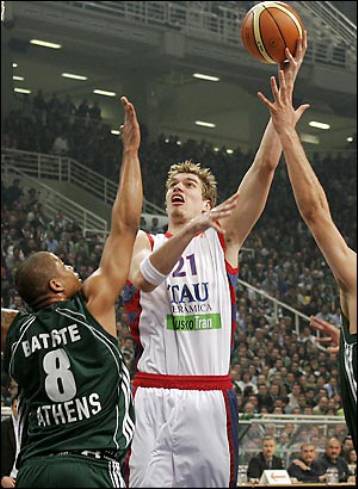 Στο χέρι του Ολυμπιακού η πρόκριση στο Final 4 της Ευρωλίγκα