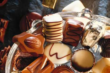 Το φαγητό είναι μεγαλύτερος πειρασμός για τις γυναίκες