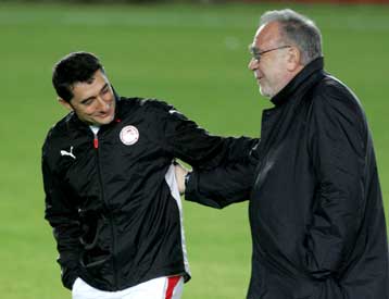 Τετ α τετ Κόκκαλη-Βαλβέρδε για παίκτη και συμβόλαιο