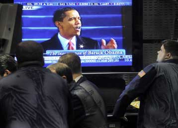 Με θεαματική βουτιά «υποδέχθηκε» η Γουόλ Στριτ τον Μπαράκ Ομπάμα