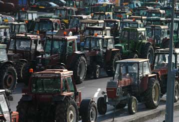 Σε άλλο μήκος κύματος αγρότες-υπουργείο μετά τη συνάντηση