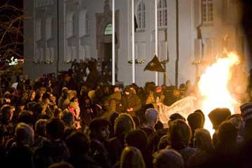 Σε πρόωρες κάλπες οδηγεί την Ισλανδία η κοινωνική ένταση λόγω οικονομικής κρίσης