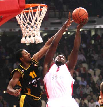 Έρχεται για τον Πανελλήνιο ο Αμερικανός Μουσταφά Σακούρ